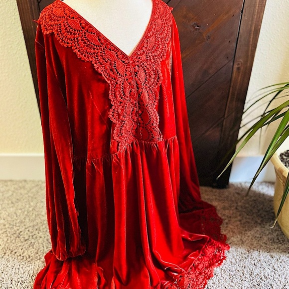 Rust Colored Bohemian Velvet Dress
Size 3XL - Picture 1 of 10